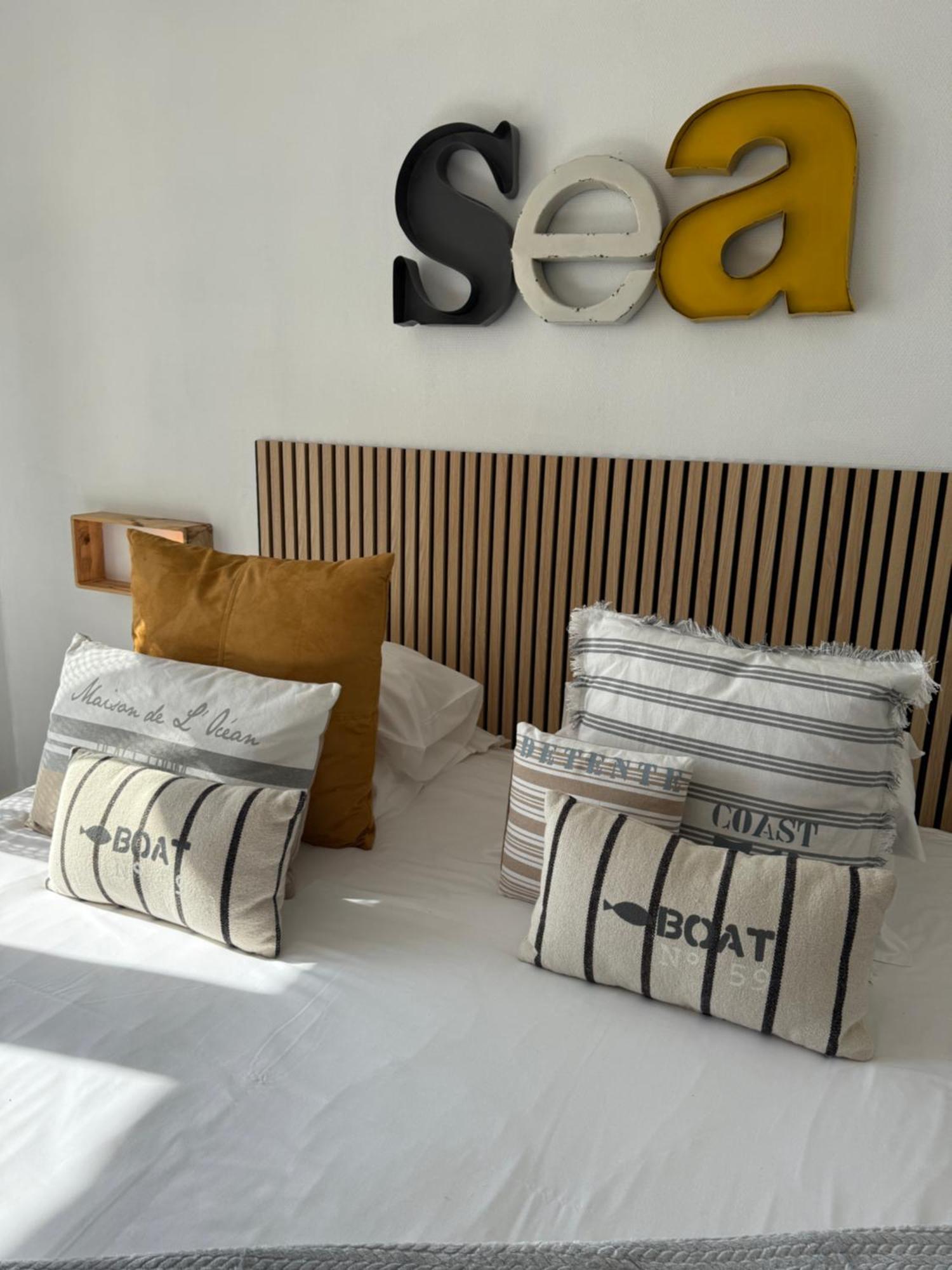 Face Aux Flots Hotel La Cotiniere Exterior photo